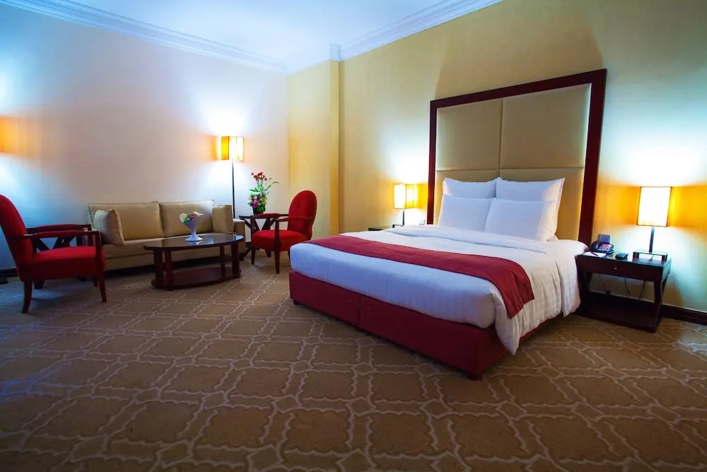 هتل گرند رگال